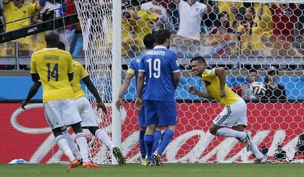Teófilo Gutiérrez festeja su gol en el primer partido de Colombia en el Mundial.