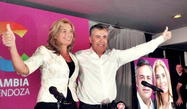 Cornejo y Montero celebraron la victoria en el hotel Aconcagua. Foto: Twitter