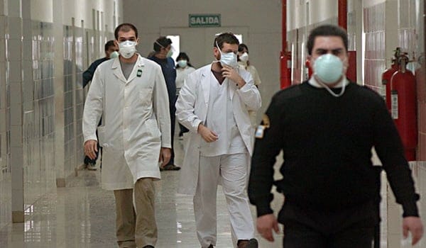 zzzznacg2NOTICIAS ARGENTINAS BAIRES, JUNIO 24: El Hospital de Trauma y Emergencias Dr Federico Abete, del municipo de Malvinas Argentinas, fue el elegido por el gobierno de la Provincia de Buenos Aires para ser el centro de atención de los casos más severos de los afectados por el virus de la gripe N1H1. Foto NA: CARLOS BRIGO/DPzzzz
